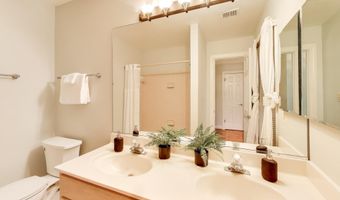 7806 FOX GATE Ct, Bethesda, MD 20817