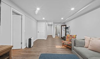 405 W GREENFIELD Ave, Algoma, WI 54201