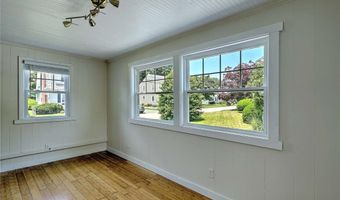 4 Harlem St, East Providence, RI 02916
