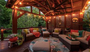 1388 Red Oak Plantation Dr, Ballwin, MO 63021