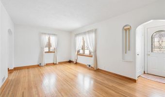 611 11th St SW, Austin, MN 55912