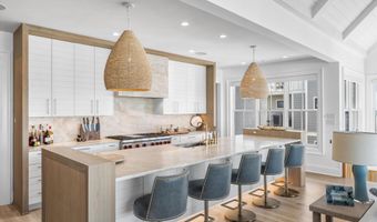 162 76th St, Avalon, NJ 08202