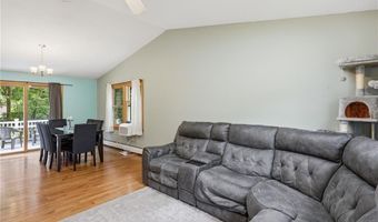 3870 Diamond Hill Rd, Cumberland, RI 02864