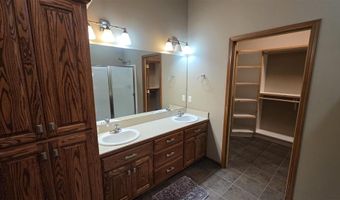 913 34th St, Cody, WY 82414