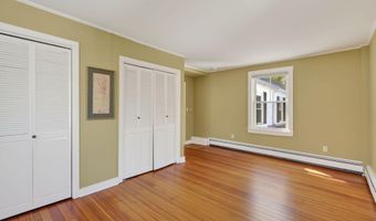 997 Washington St, Bath, ME 04530