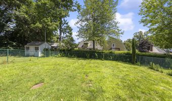 140 Garfield Rd, Bristol, CT 06010