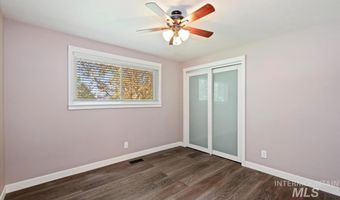 7566 S Valley Heights Dr, Boise, ID 83709