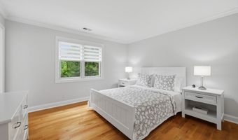 3 Bayberry Dr, Brookfield, CT 06804
