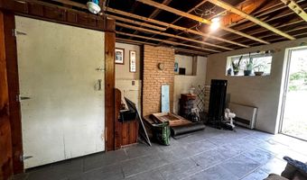 118 Foster Dr, Bennington, VT 05201