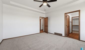 2417 E Brek St, Brandon, SD 57005