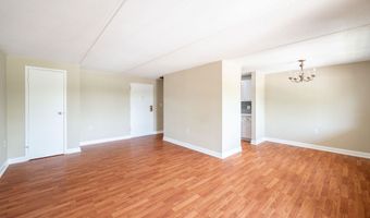 126 Triangle St APT B33, Danbury, CT 06810