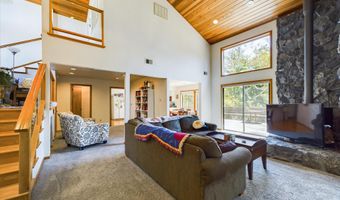 3122 St Louis Rd, Arcata, CA 95521
