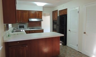 2098 Yorktown Dr, Ann Arbor, MI 48105