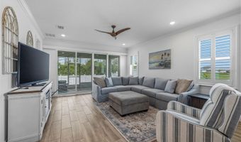 1065 SIGNET Dr, Apollo Beach, FL 33572