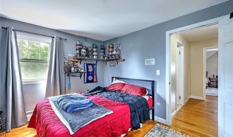 5 HIGH St, Warwick, RI 02886