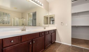 4104 E BELLERIVE Dr, Chandler, AZ 85249