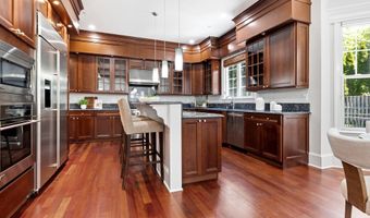 7527 WESTFIELD Dr, Bethesda, MD 20817