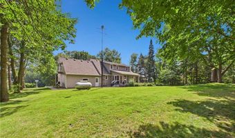 16714 Queens Rd, Avon, MN 56310