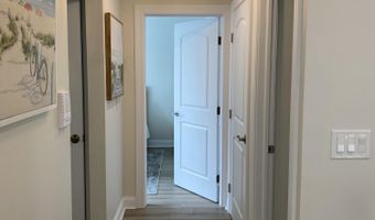 107 Woodland Ave REAR 1ST FL, Avon By The Sea, NJ 07717