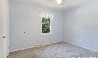 745 Adaway Ave SE, Ada, MI 49301
