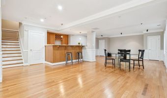 6111 DUNLEER Ct, Bethesda, MD 20817