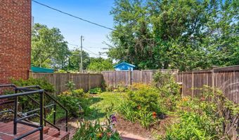 2146 S OAKLAND St S, Arlington, VA 22204