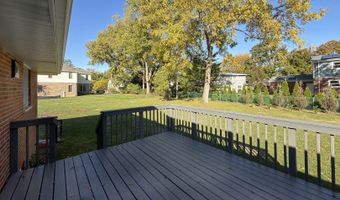 1222 E Kensington Rd, Arlington Heights, IL 60004