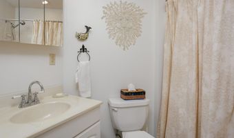 9740 Sergeant Holden Ln, Athens, AL 35614