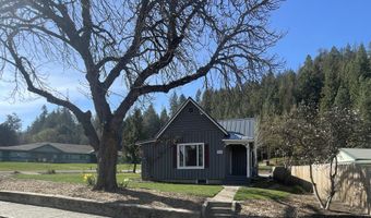 7042 Oak St, Bonners Ferry, ID 83805