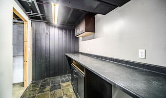 1020 Traver Ct, Ann Arbor, MI 48105