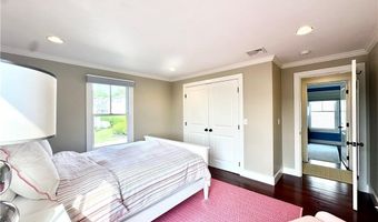 44 Tuckerman Ave, Middletown, RI 02842