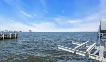 281 Sandlewood Dr, Bayville, NJ 08721