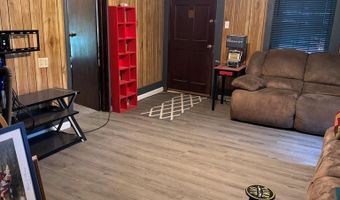 507 POPLAR St, Adel, GA 31620