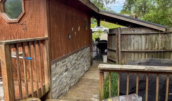 607 Park St, Anderson, MO 64831