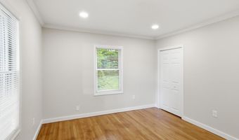 16 Deepwood Dr, Cheshire, CT 06410