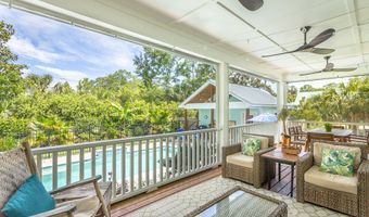 121 14th St, Apalachicola, FL 32320