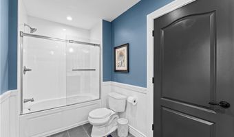 36 Ferry Ln, Barrington, RI 02806