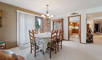 2213 SUNRISE Dr, Appleton, WI 54914