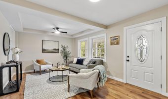 49 Sebbins Pond Dr, Bedford, NH 03110