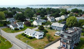 117 Wolcott Ave, Middletown, RI 02842