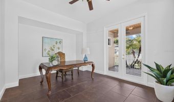 824 ISLEBAY Dr, Apollo Beach, FL 33572