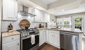 38 Leonard Ave, Atlantic Highlands, NJ 07716