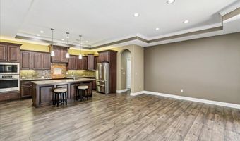 4872 N Prestwick Ave, Bel Aire, KS 67226