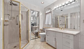 98 W 31ST St, Bayonne, NJ 07002