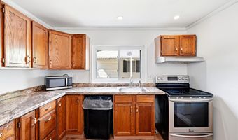 201 McComas Ave, Barboursville, WV 25504