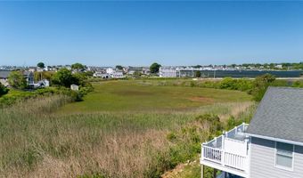 18 STARFISH Dr, Narragansett, RI 02882