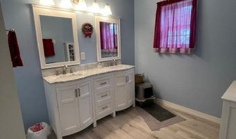 14 Grandview Dr, Berlin, NH 03570
