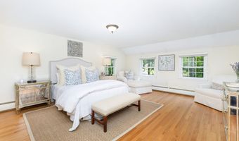 60 Old Wood Rd, Avon, CT 06001