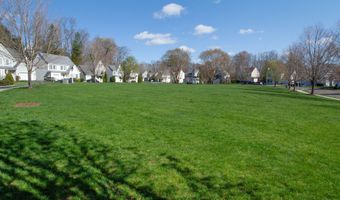 15 Rockledge Ln, Canton, CT 06019