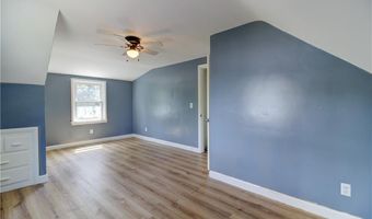 2540 W Shore Rd, Warwick, RI 02889